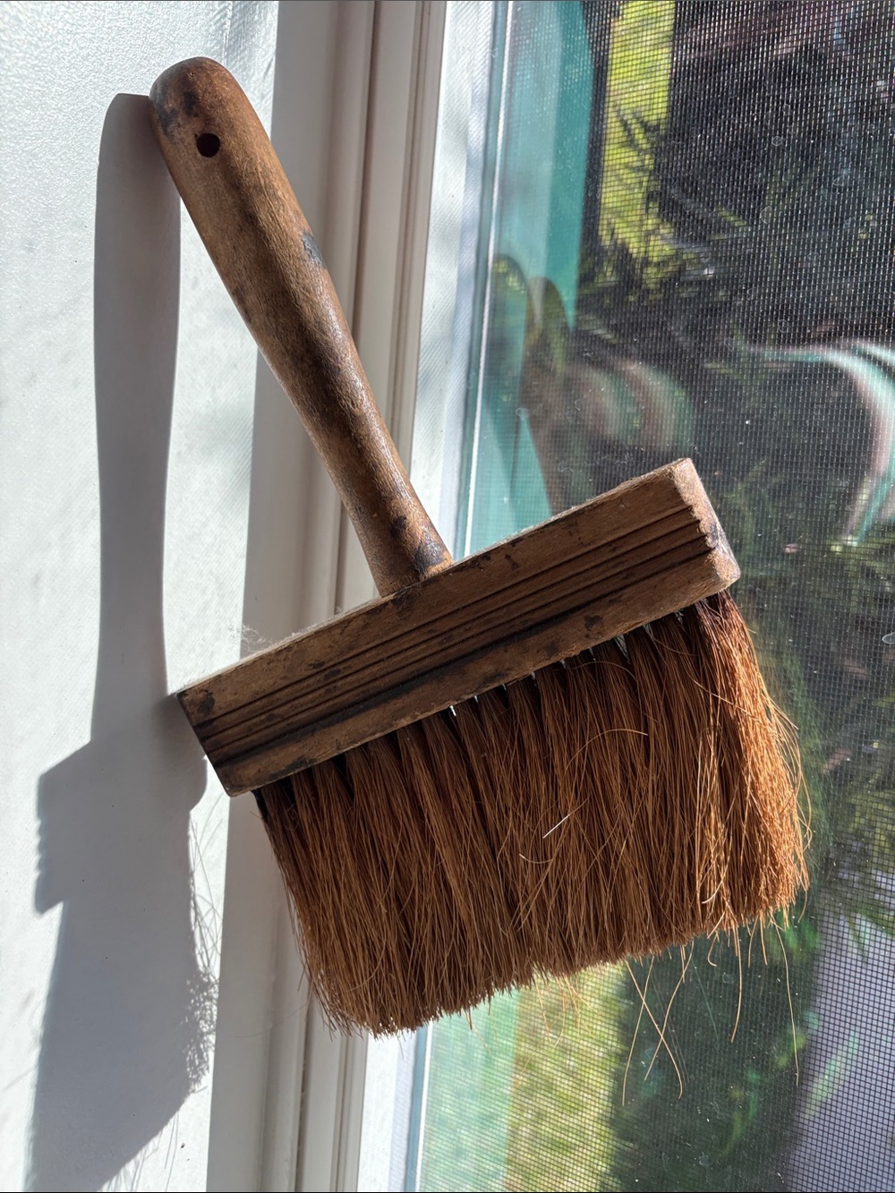 Large Natural Bristle Paint Brush - Rustic Wood Handle